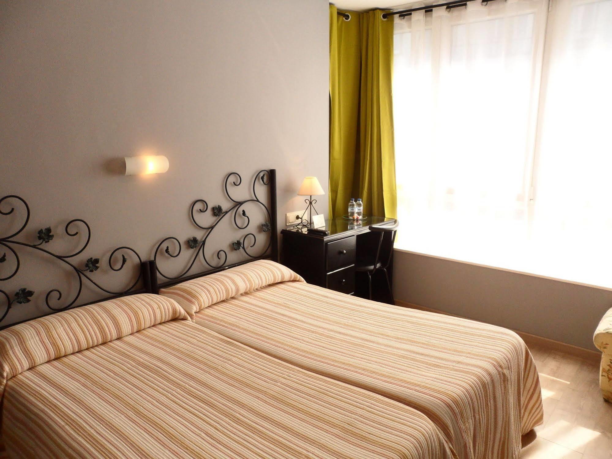 Nest El Camino Hotel Santiago de Compostela Ngoại thất bức ảnh